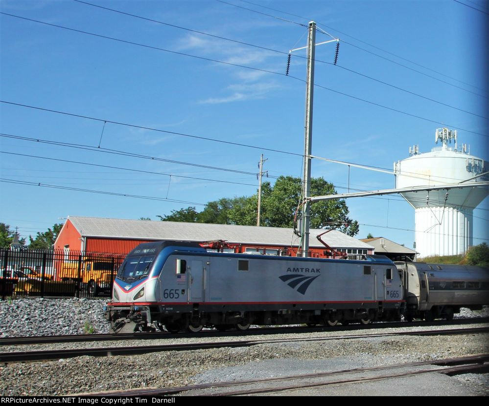 AMTK 665 on train 662